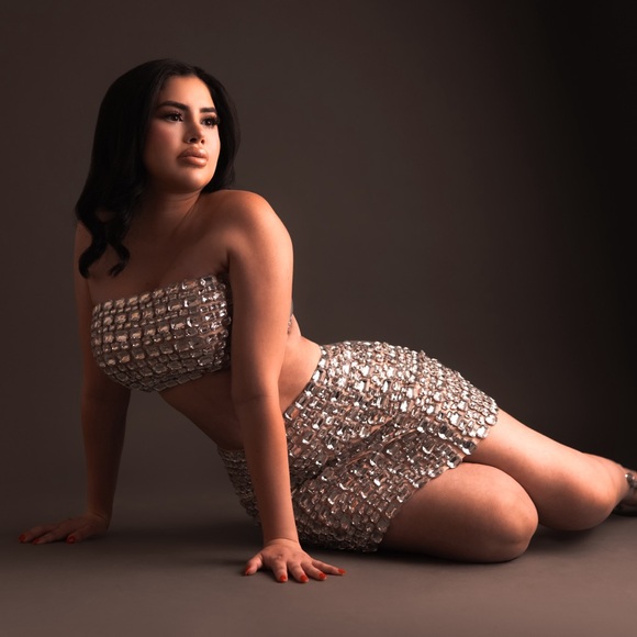 Silver Two-Piece Set - Picture 4 of 4